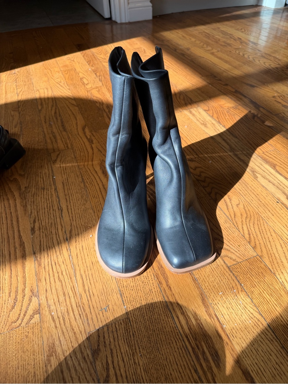 Jacquemus Black Leather Mid-Calf Heel Boots - Picture 2 of 3